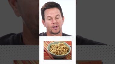 Mark Wahlberg knows his way around some potatoes  #menshealth #markwahlberg